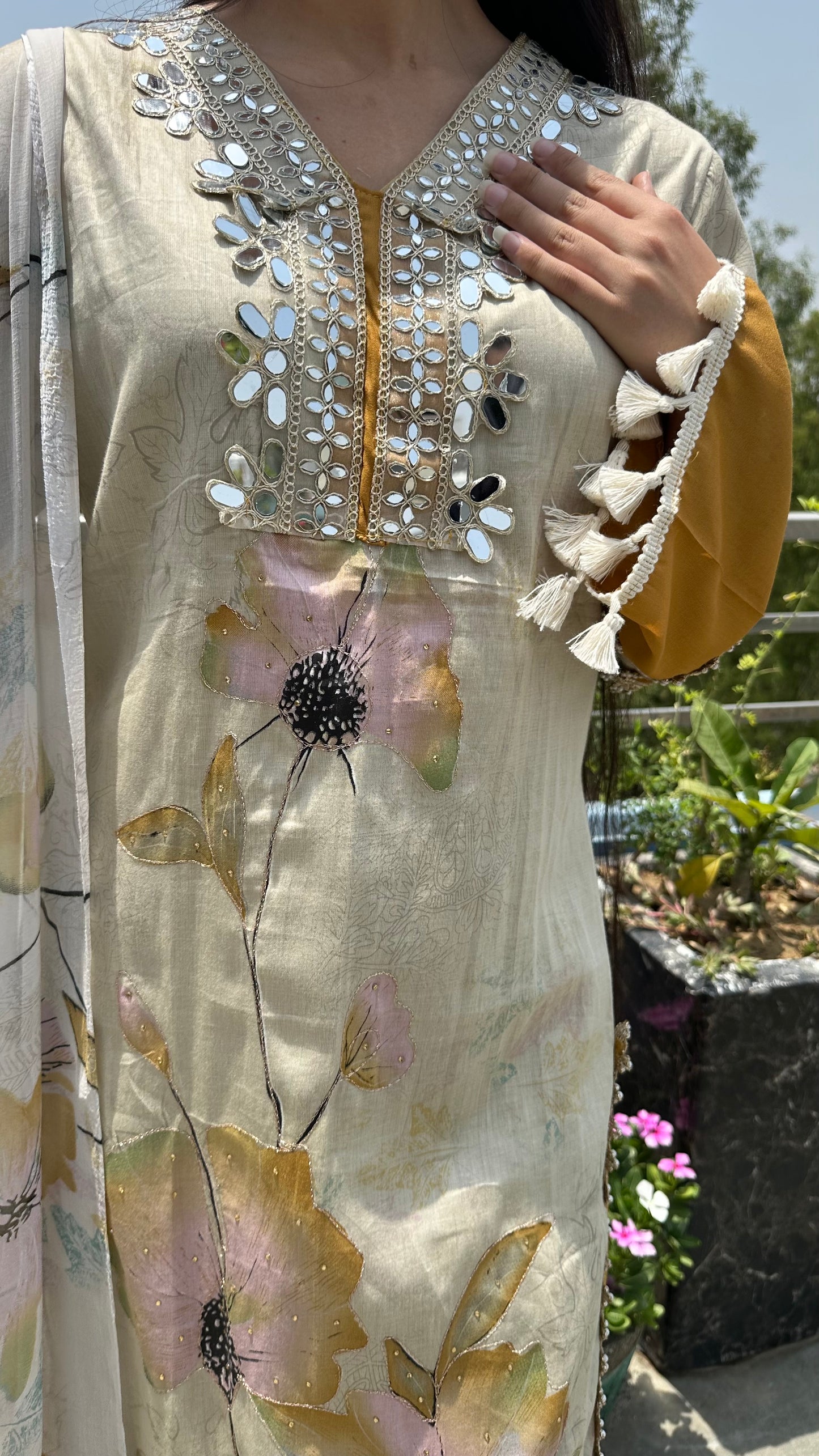 CREAM MIRROR FARSHI SETS