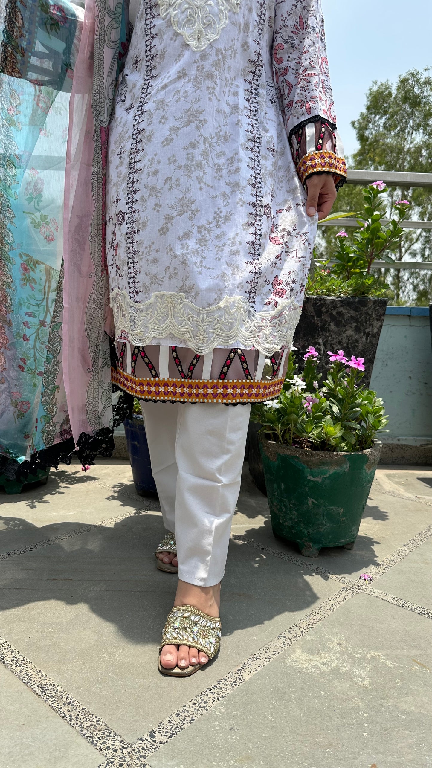 WHITE COTTON KURTI SET