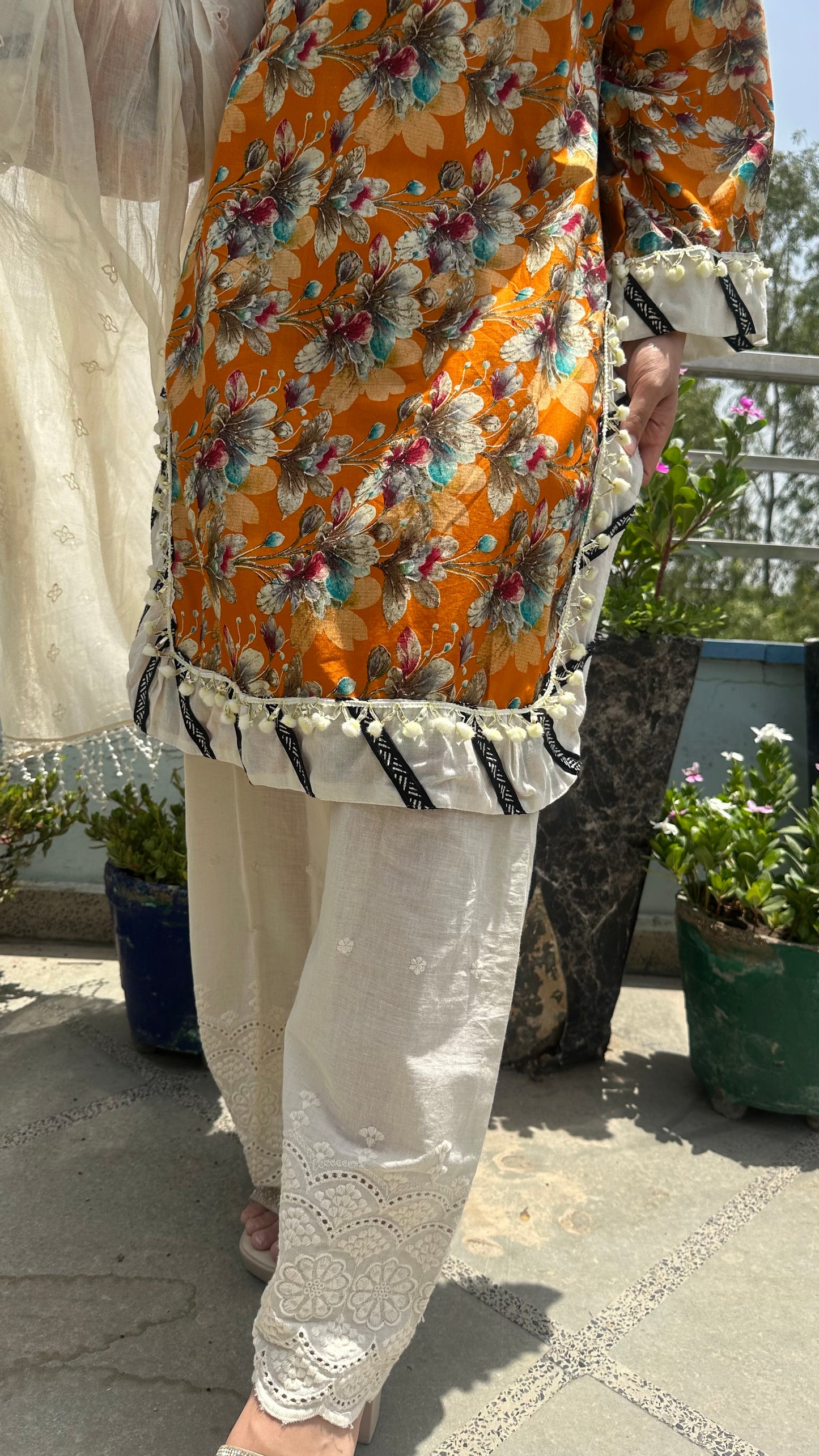 CHIKAN FARSHI SET