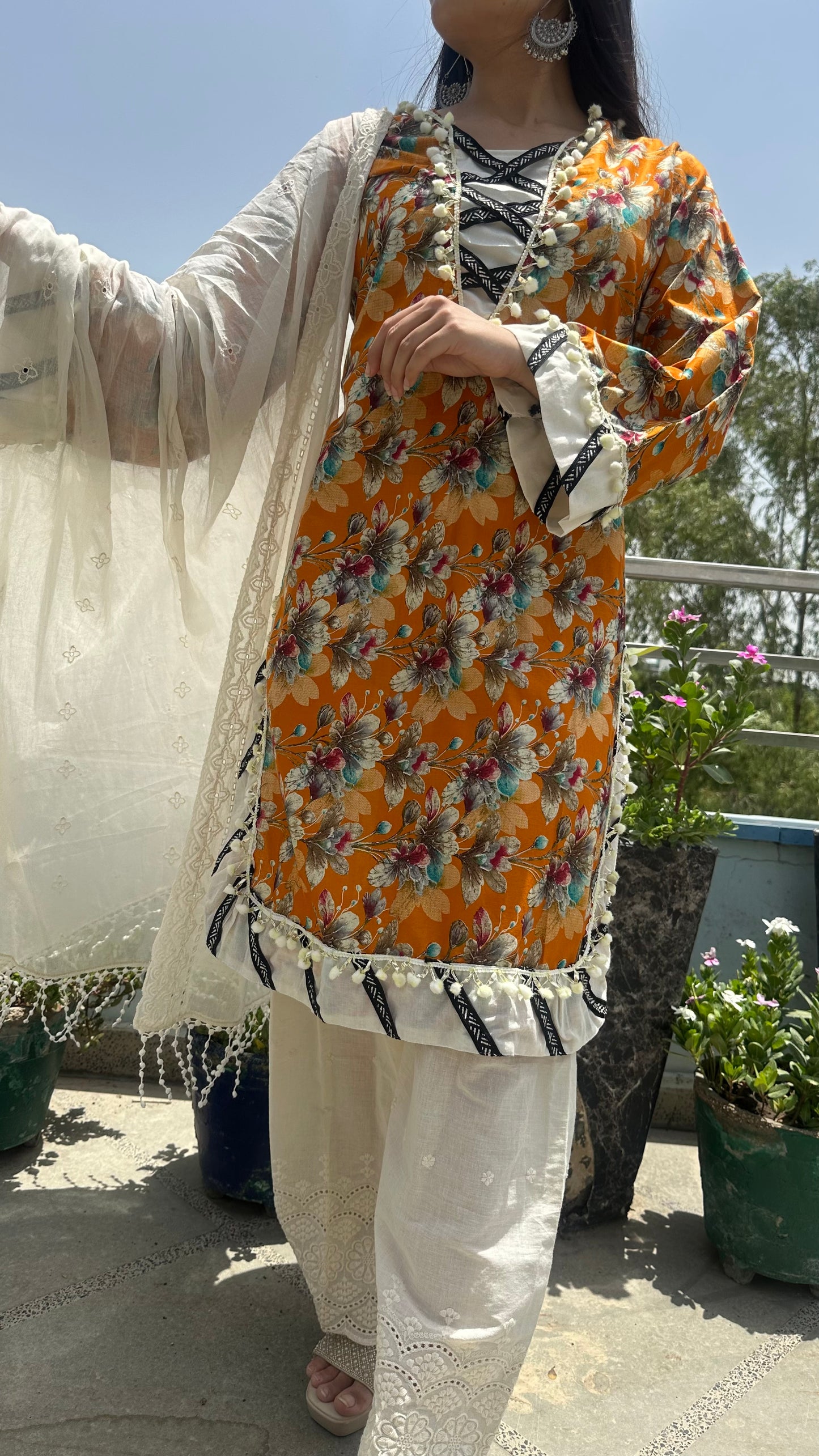 CHIKAN FARSHI SET