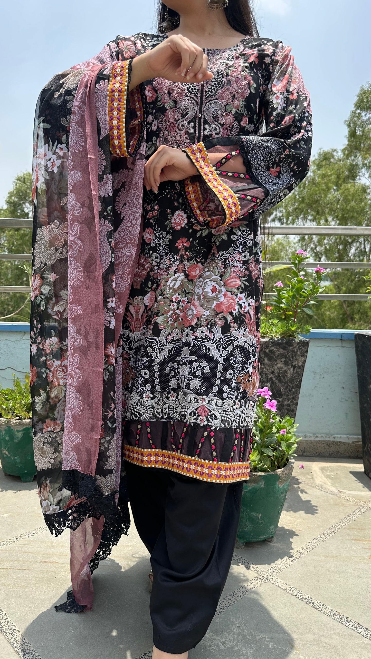 BLACK FORAL COTTON SET