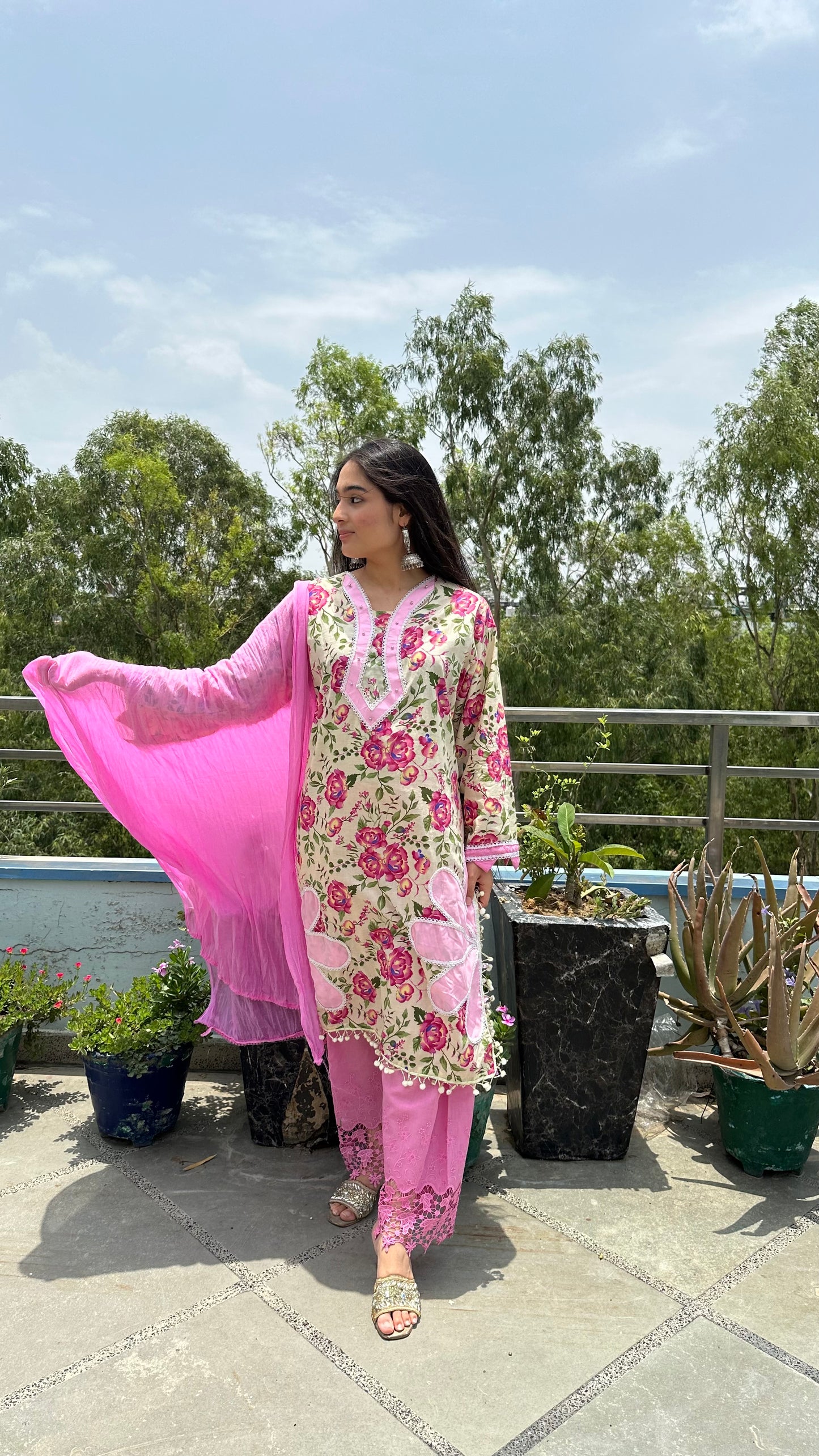 FLORAL COTTON CREAM SET