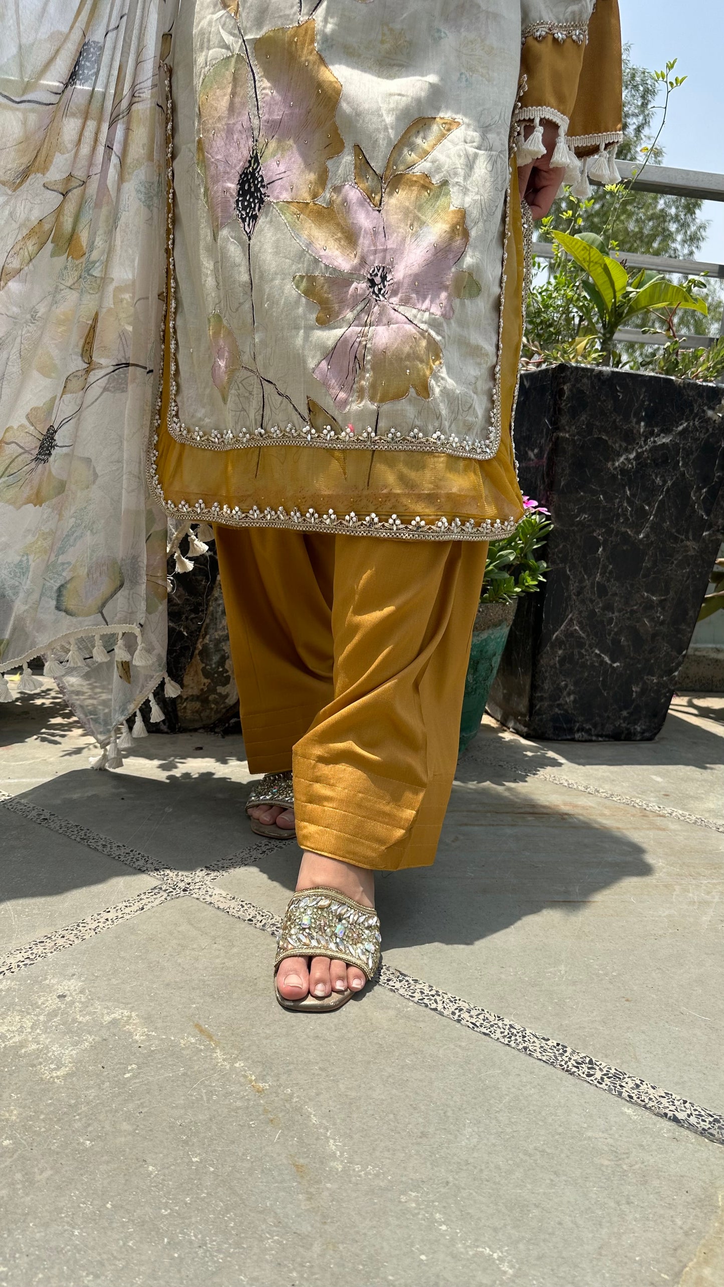 CREAM MIRROR FARSHI SETS
