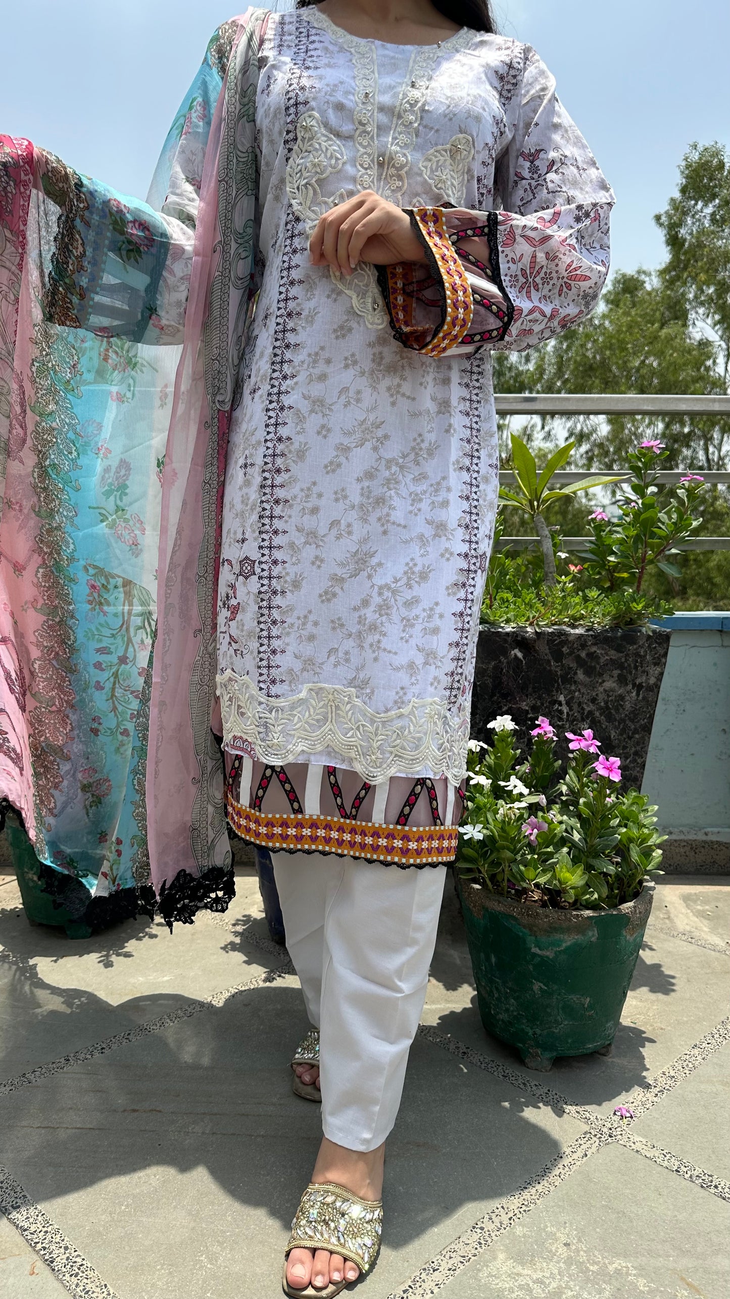 WHITE COTTON KURTI SET