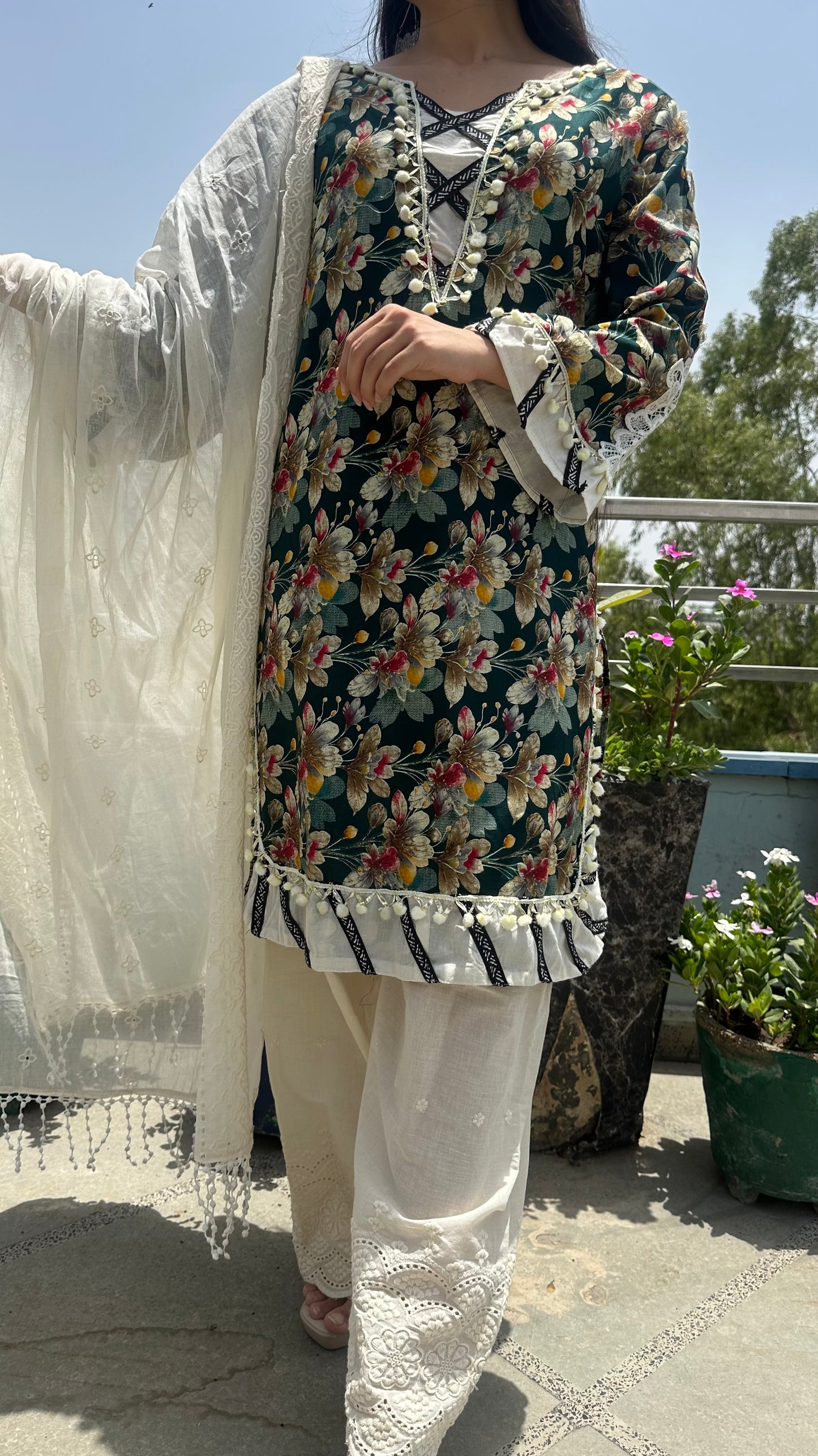 CHIKAN FARSHI SET