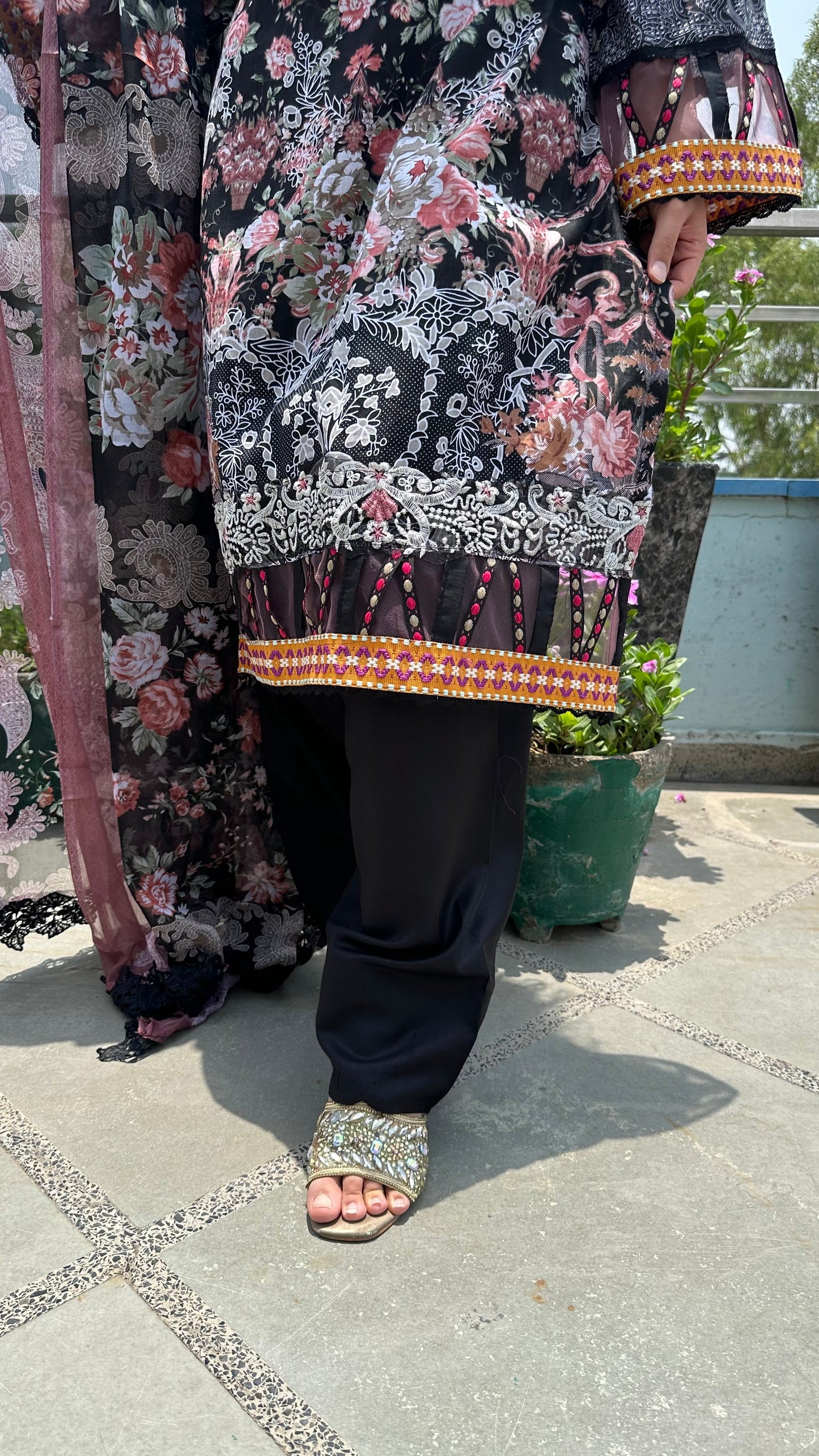 BLACK FORAL COTTON SET